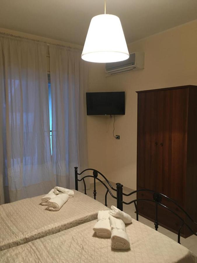 דירות לטויאני Casa Vacanze, A Due Passi Da Taormina מראה חיצוני תמונה